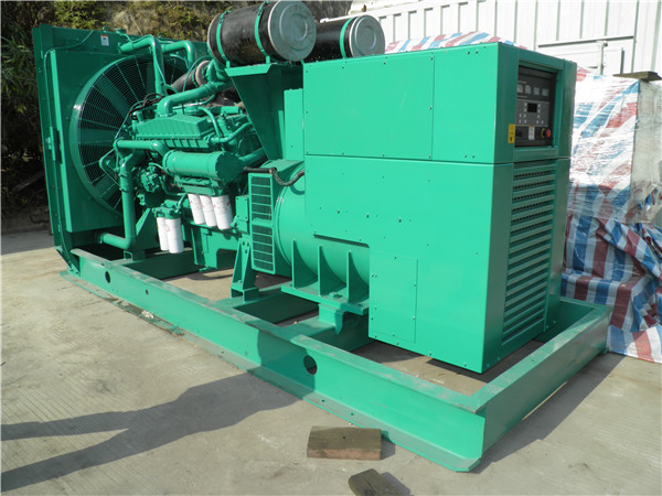 晋安出租发电机 发电机组厂家：柴油发电机组的控制屏的作用是什么？