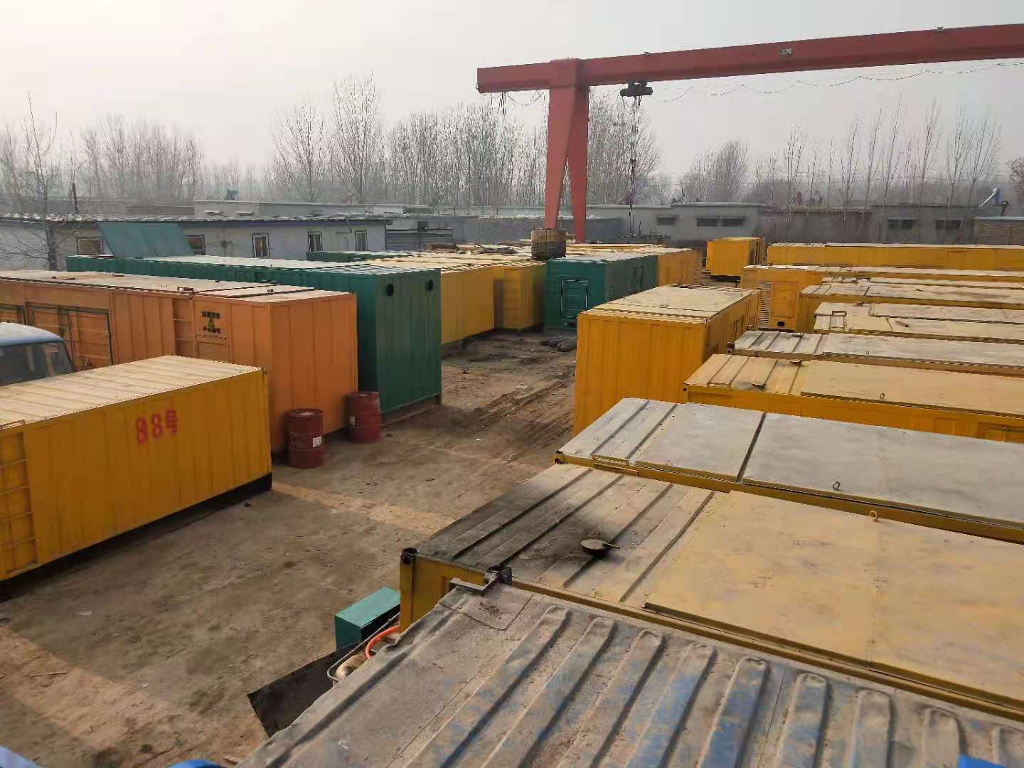 晋安租赁发电机-灰尘、风沙对柴油发电机组造成哪些不良影响？