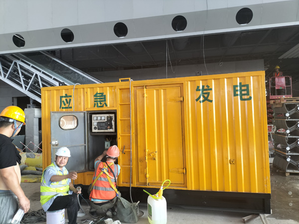 晋安怎样判断空气滤清器是否需要更换？