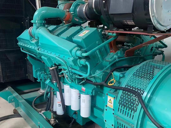 晋安更换100kW柴油发电机组机油时，需要注意哪些事项？