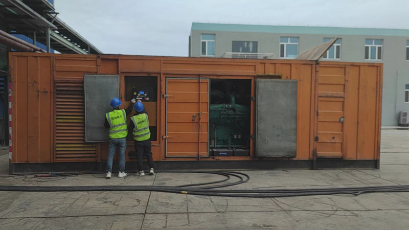 晋安如何检查柴油发电机组的机油油位？